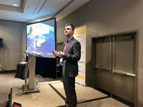 Edivandro Conforto em apresentação da Brightline